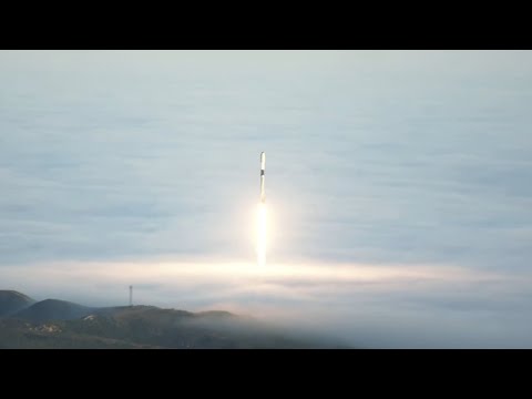 SpaceX Falcon 9 soars through Vandenberg fog to launch 46 Starlink satellites, nails landing