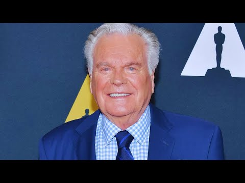 Robert Wagner Turns 95! Daughter Shares Inspiring Workout Video: &quot;Still Doing Things His Way!&quot;