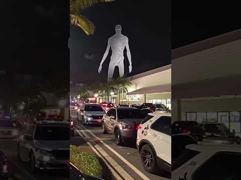 EXCLUSIVE FOOTAGE: Aliens Spotted in Miami Mall