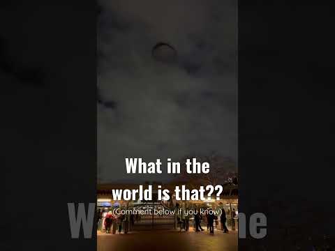 👽🛸UFO spotted flying over Disneyland ?! #shorts #shortsfeed #disney #disneyland #alien #scary