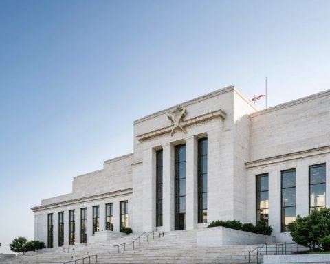 Why the Federal Reserve’s Pause is a Game-Changer for XRP, XLM, and Emerging Crypto RCOF